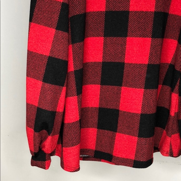 Red & Black plaid top - Picture 6 of 6